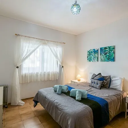 Lovelystay - Private W/ Pool Near Praia Dona Ana *