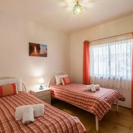 Lovelystay - Private W/ Pool Near Praia Dona Ana Lagos